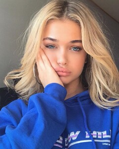 cindy_maino - Bt4KjAFBtBV_Bt4Ki7EhFNO.jpg