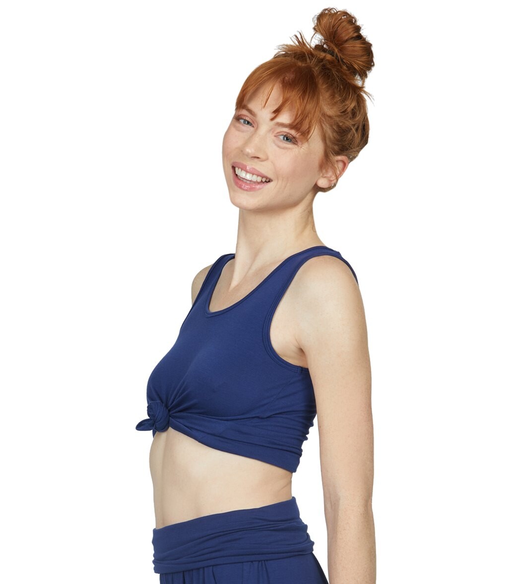 Who is this cute redhead from yoga outlet?