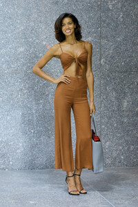 80307139_hqcelebcorner-4.thumb.jpg.5f61aaf5120dea6ad436a820f88d832e.jpg