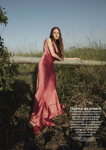 874530948_04_THEHIVE_MODELS_KAYSMETSERS_EDITORIAL_KAYSMETSERSVOGUEUKRAINEBYJESSELAITINENANDINALEKIEWICZ.thumb.jpg.476c7465bac90d1a85cb3eb72f8729a5.jpg