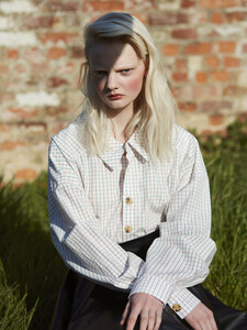 923227146_05_THEHIVE_MODELS_UNIAPAKHOMOVA_EDITORIAL_UNIAPAKHOMOVAALVARMAGAZINEANDAWAKE.thumb.jpg.4d9916b05c6832e4ef3e17268f6a7d25.jpg
