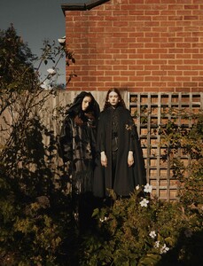 962329280_10_THEHIVE_MODELS_KAYSMETSERS_EDITORIAL_KAYSMETSERSPUSSPUSSMAGAZINEBYINALEKIEWICZANDRACHELBAKEWELL.thumb.jpg.5fd6781f693e6f96d6c581af6c0959a9.jpg