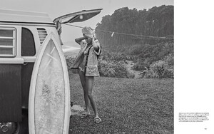 AD.Holiday_SS_2019.Bailey.13_3.thumb.jpg.6a4e1b41c48a6909e52534a5e738201c.jpg