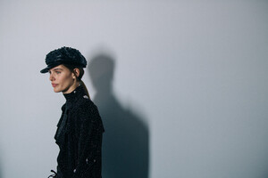Adam-Katz-Sinding-Backstage-Balmain-Paris-Fashion-Week-Fall-Winter-2019-2020_AKS5460.thumb.jpg.1670e8aa937f8b749a2d34de7ed1f16b.jpg