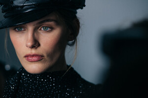 Adam-Katz-Sinding-Backstage-Balmain-Paris-Fashion-Week-Fall-Winter-2019-2020_AKS5694.thumb.jpg.dfff7cd0d32e400ef455619443d44eda.jpg