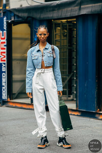 Adesuwa-Aighewi-by-STYLEDUMONDE-Street-Style-Fashion-Photography20180908_48A7093.jpg