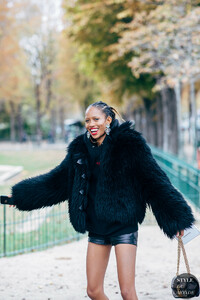 Adesuwa-Aighewi-by-STYLEDUMONDE-Street-Style-Fashion-Photography20181002_48A6108.jpg