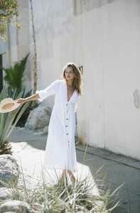 Alina-209.thumb.jpg.04880a7c1362f4cef6be1a7736f0e90d.jpg