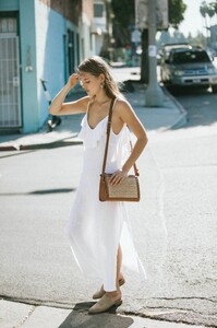 Alina-237.thumb.jpg.eaea04752027d088ad970a6fbf093a61.jpg