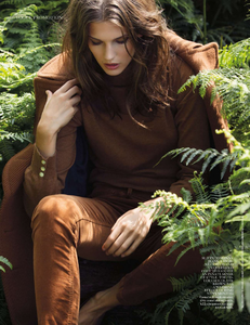 Armstrong_Vogue_UK_October_2013_07.thumb.png.c2a89dd0b33a1e06c1123ea29dc36a54.png