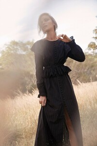 BLACKLACE.thumb.jpg.e5cc16554c2a1650fe1b1c663a23531c.jpg