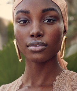 Bola-Edun04.thumb.jpg.f0b30f7c5052c55030a5b2755afcfdcc.jpg