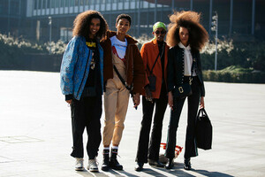Carmen-Amare-Naomi-Chin-Wing-Nella-Ngingo-Kukua-Williams-MJJ_1992.thumb.jpg.a8013e1baab7cbcdcd1c65797c931403.jpg