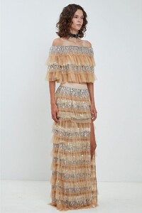 DAISY-nude-side-sequins-ruffles-top-FW18_2048x2048.thumb.jpg.ec8eecf0c81305fbb12d8612e48e8330.jpg