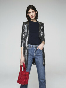 EDS_FTRS_FASHION_REWEAR_PARTYWEAR1.thumb.jpg.95ff6db3b12e2126c2e3e3275c536cd5.jpg