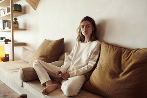 Easy-Track-Ivory-sweater-930117-067-pants-930221-067.jpg