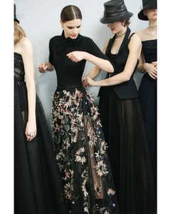 Faretta_Catwalk_190226_Dior_03_Backstage.thumb.jpg.d1d3afa4019d800f7291502380a602bd.jpg