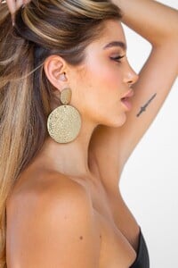 GOLD_METAL_EARRINGS_GOLD_ADORNE24th_Jan_Belle_Lucia_Xenia_CK_915_of_994.jpg