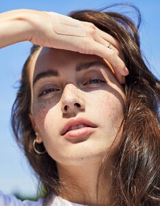 Jessica_Clements_01.thumb.jpg.b549a3d71b52b5ee1f2300152203fb0c.jpg