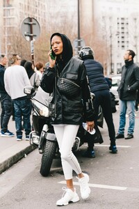 PFW-FW19-20-Collage_Vintage-Chloe-49.jpg