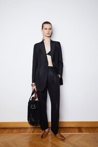 Roberto-Cavalli-Pre-Fall-18-16-683x1024.jpg