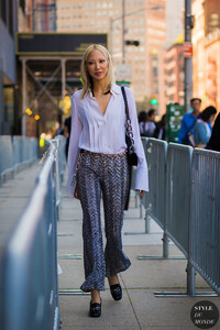 Soo-Joo-Park-by-STYLEDUMONDE-Street-Style-Fashion-Photography0E2A3044-700x1050@2x.jpg