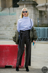Soo-Joo-Park-by-STYLEDUMONDE-Street-Style-Fashion-Photography0E2A7949-700x1050@2x.jpg