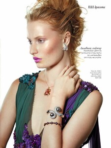Stephanie-Hall-Beauty02.thumb.jpg.a733fce640103de1457be9c4a6c9a8f9.jpg