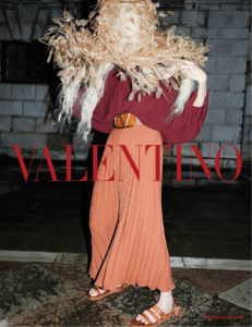Teller_Valentino_Spring_Summer_2019_03.thumb.png.2a0cd3e8ffff7cb1812aff7265f9bfb1.png