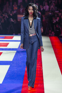 Tommynow-RS19-0016.thumb.jpg.3cc5331418ec43119aa1be37e6d7a048.jpg