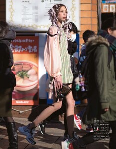 Vogue-Japan-March-2018-Issa-Lish-2-796x1024.jpg