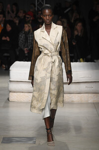 act-n-1-rtw-fall-2019-milan-fashion-week-mfw-003.thumb.jpg.4688bb4955dbad4ab1a5f144cb0ba8bf.jpg