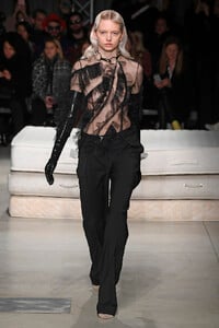 act-n-1-rtw-fall-2019-milan-fashion-week-mfw-004.thumb.jpg.9ac4fb854c763eee30798d791c6cf666.jpg