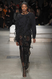 act-n-1-rtw-fall-2019-milan-fashion-week-mfw-005.thumb.jpg.a9c00f41cc4c359596bcb064a600cb92.jpg