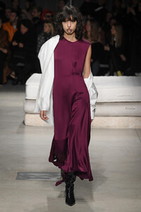 act-n-1-rtw-fall-2019-milan-fashion-week-mfw-018.thumb.jpg.c37cec8a442c88e51865d6615297e7c7.jpg