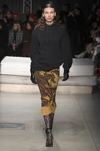 act-n-1-rtw-fall-2019-milan-fashion-week-mfw-037.thumb.jpg.97330b92ba7aa8b30a3dc1773e3b8225.jpg