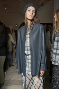 agnona-bks-v-rf19-0983.thumb.jpg.e2d9b4c1c00f67d1dc2e88a523964217.jpg