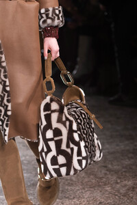 aigner-clp-rf19-5267.thumb.jpg.f696bd17a5a3f28eac7a29e217c425ed.jpg