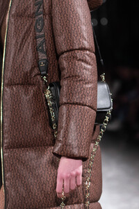aigner-clp-rf19-5390.thumb.jpg.77d0131176498d03a1cd52f22081592c.jpg
