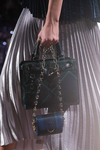 aigner-clp-rf19-5634.thumb.jpg.bccac91cccd3614780aa1c78560187be.jpg