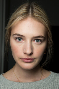 akris-bks-m-rf19-0330.thumb.jpg.b10f1907c56c052716e6cb722569319c.jpg