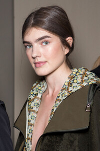 akris-bks-z-rf19-6362.thumb.jpg.f991b7a62880881c9b143c046a0d3170.jpg