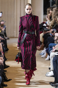 altuzarra-rf19-0075.thumb.jpg.43a601373096d5d42e798b32ab7e0aa4.jpg