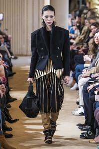 altuzarra-rf19-0280.thumb.jpg.9fe1465a3b28cb0aba46090d325d8446.jpg