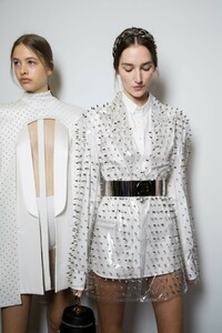 backstage-defile-balmain-automne-hiver-2019-2020-paris-coulisses-137.thumb.jpg.196bfb3790c45b058fc94a72bed052f1.jpg