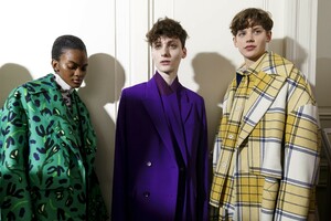 backstage-defile-christian-wijnants-automne-hiver-2019-2020-paris-coulisses-29.thumb.jpg.e0daa233d7c6bfc55d0c2a2758bf9e13.jpg