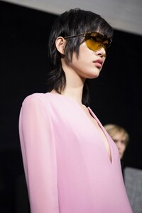 backstage-defile-givenchy-automne-hiver-2019-2020-paris-coulisses-108.thumb.jpg.8265a0e689ea68513c6864730319eb68.jpg