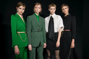 backstage-defile-givenchy-automne-hiver-2019-2020-paris-coulisses-154.thumb.jpg.d489d10eec034764fb51314ea5551cf1.jpg