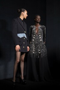 backstage-defile-givenchy-automne-hiver-2019-2020-paris-coulisses-86.thumb.jpg.596a92554dd180b6691994033b45b976.jpg