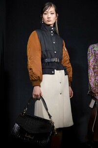 backstage-defile-givenchy-automne-hiver-2019-2020-paris-coulisses-91.thumb.jpg.375da5ade7f3ed507714bb0d17103391.jpg
